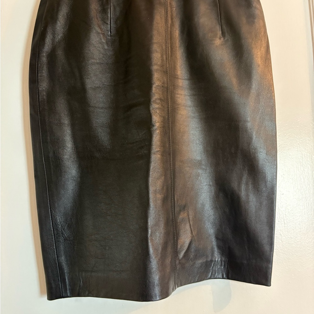 Suzelle vintage black leather pencil